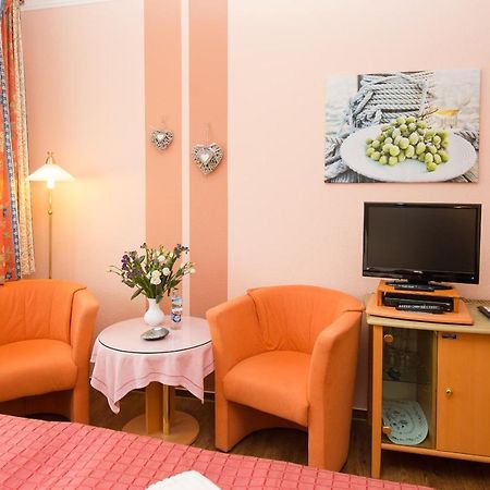 Hotel Garni Am Deich Zingst Extérieur photo