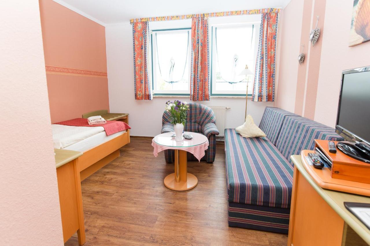 Hotel Garni Am Deich Zingst Extérieur photo